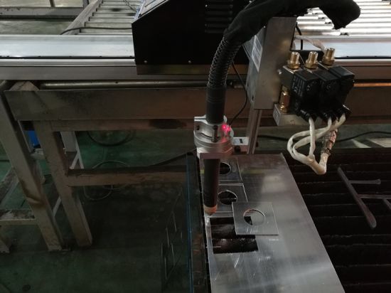 Avtomatik Kichik CNC plazma profilini metall plitalar uchun kesish mashinasi
